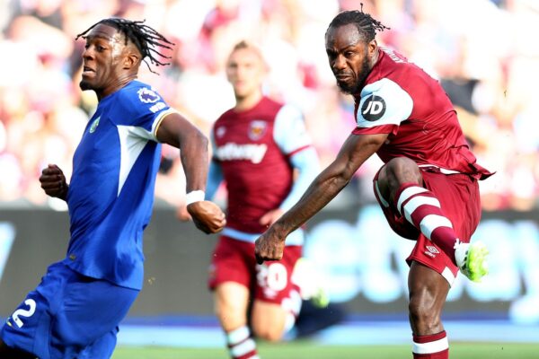 Michail Antonio restores West Ham's lead against Chelsea